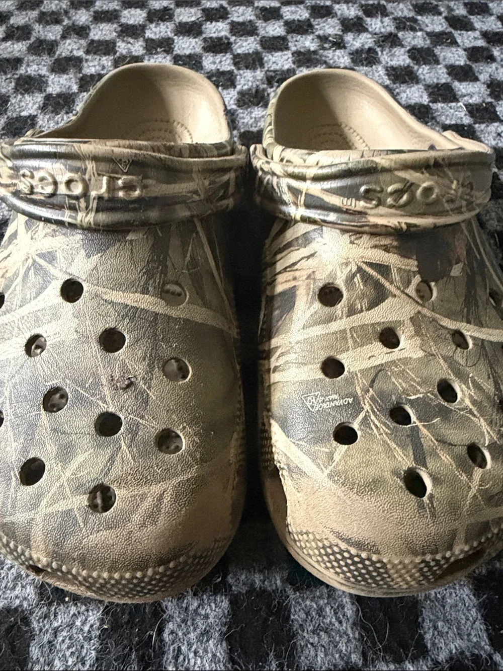 Crocs Camo Comfort Clogs - Tan/Green/army